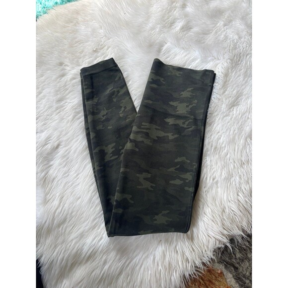 Spanx camo leggings - Picture 3 of 11